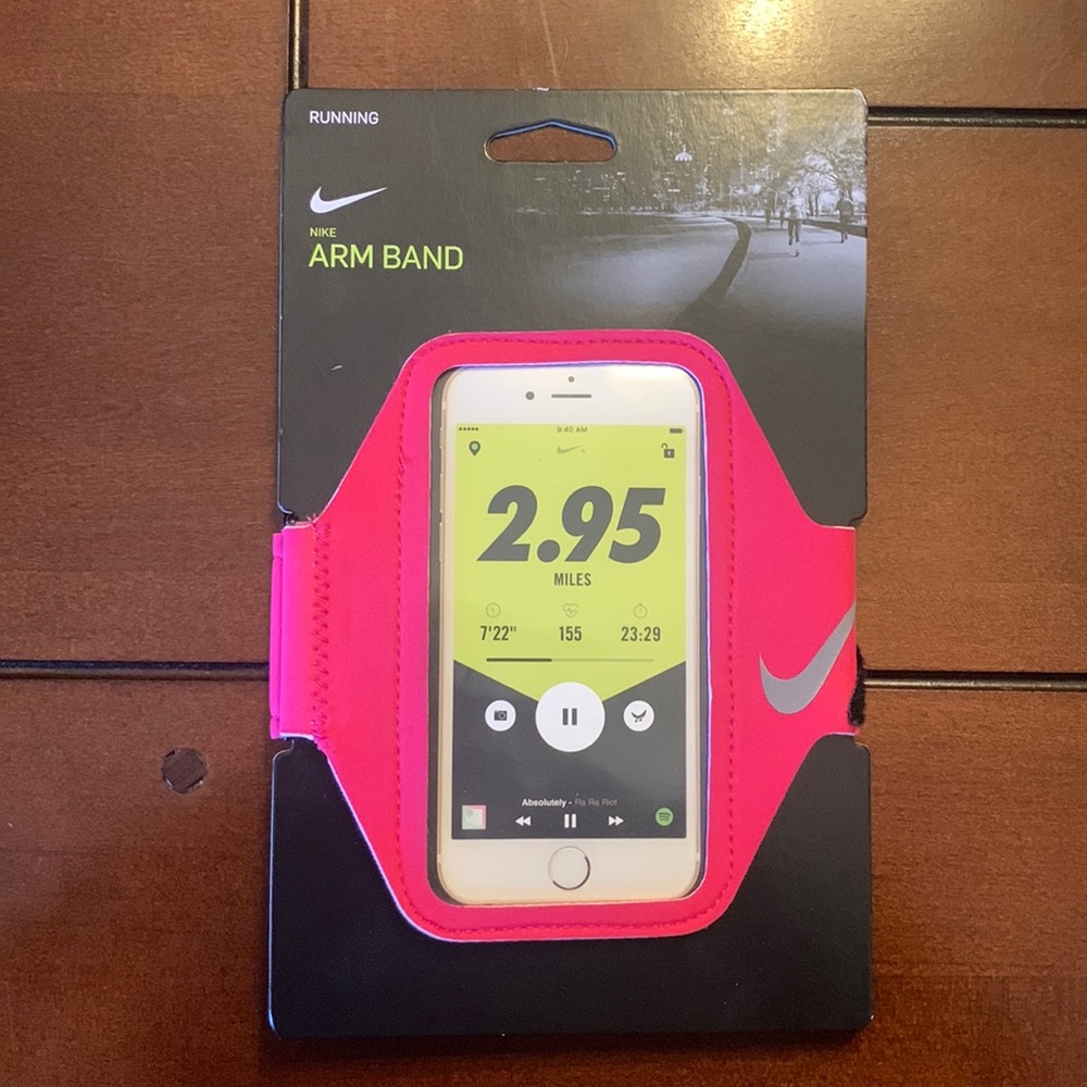 Nike lean running arm band in rush pink